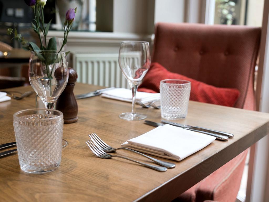 The Fleece At Cirencester Exterior foto The restaurant at The Old parsonage